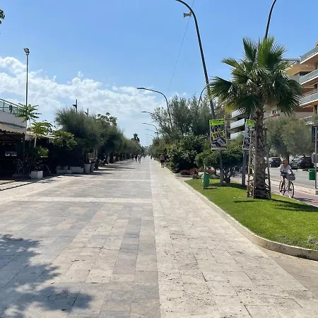 Chiara Sea View